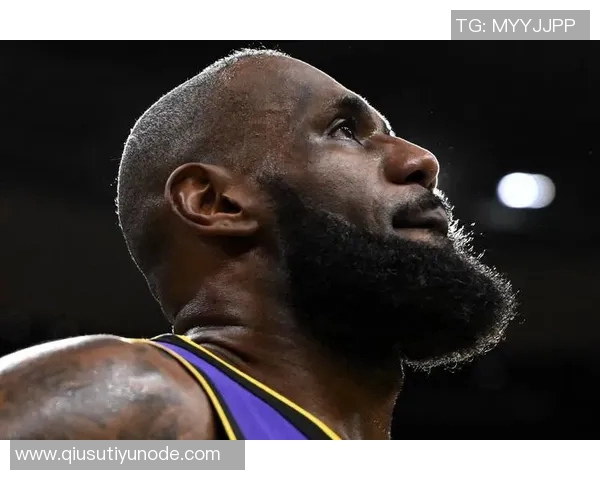 詹姆斯昨战未获罚球机会三四次明显犯规未被裁判判罚引发争议 詹姆斯昨战未获罚球机会三四次明显犯规未被裁判判罚引发争议