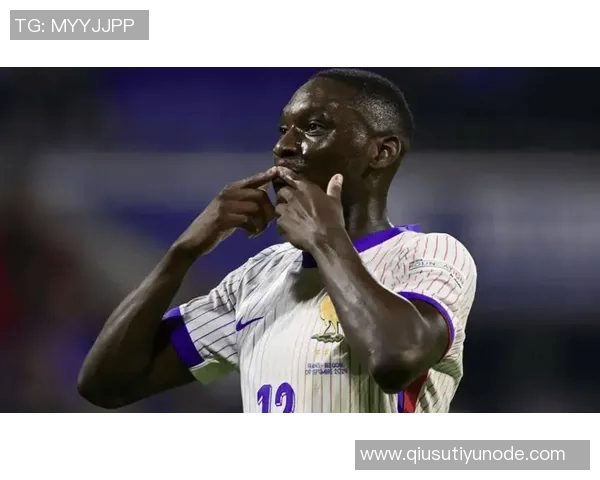 电讯报:科洛穆阿尼佩戴定制面具训练能否出战阿森纳仍未确定 电讯报:科洛穆阿尼佩戴定制面具训练能否出战阿森纳仍未确定