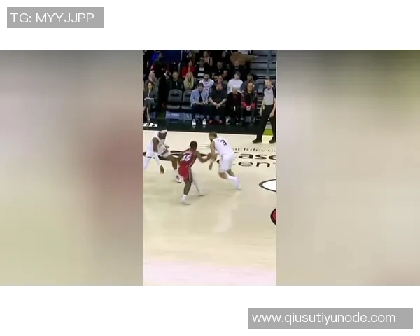 狄龙超远助攻阿伦上反篮湖人紧急喊停恶人空接瞬间